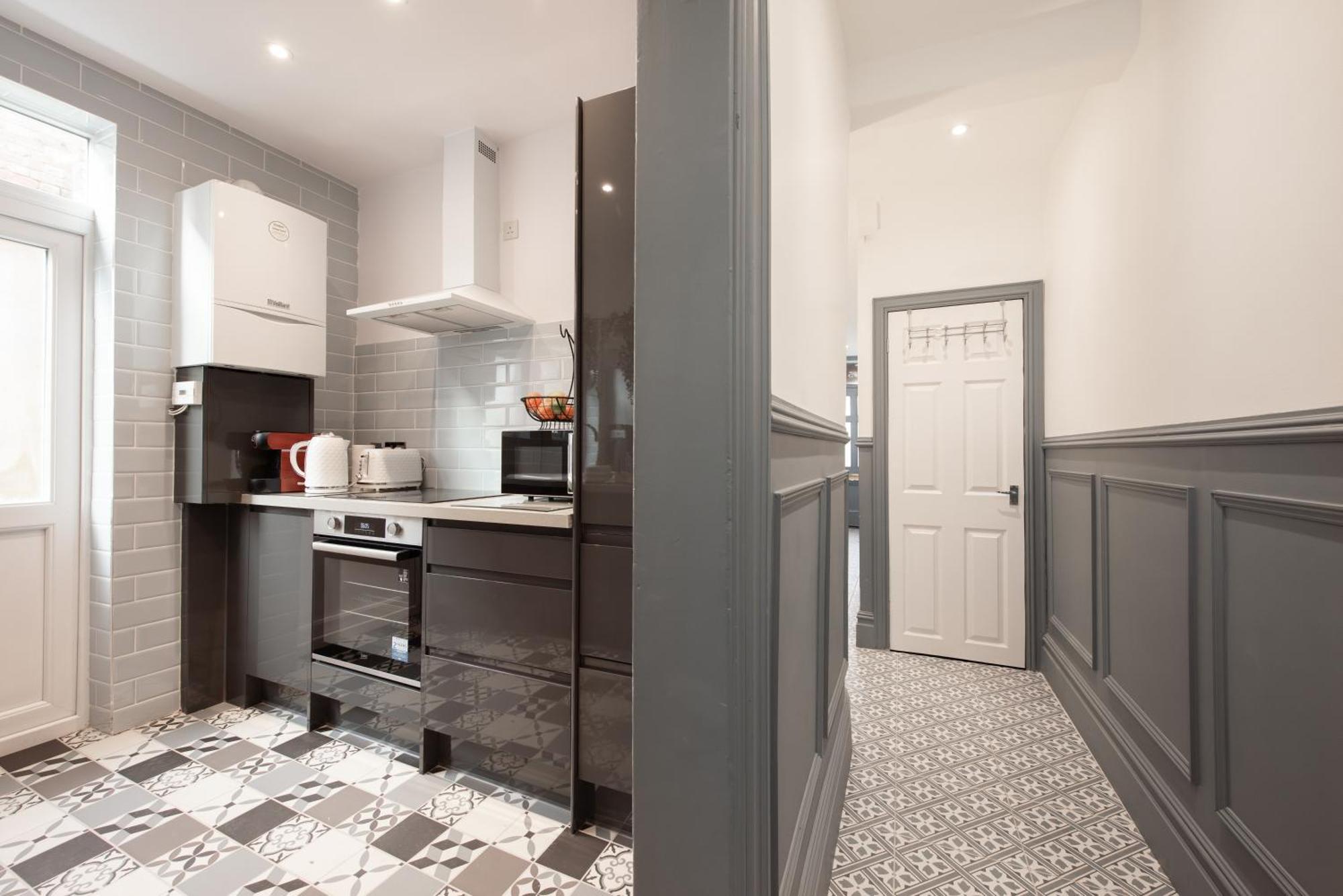 Victorian 2Br Apartment, King Beds, Fast Wifi, Near Shops, Cafes & Transport, E17 Londres Exterior foto